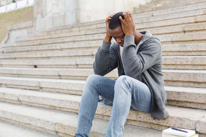 Hypnose troubles psychosomatiques Auray